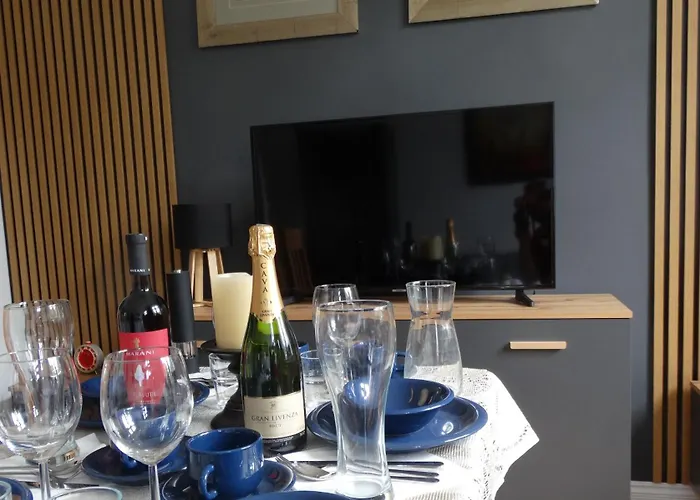 Station 62m2 - Pkp, Ekomarina, Plaza